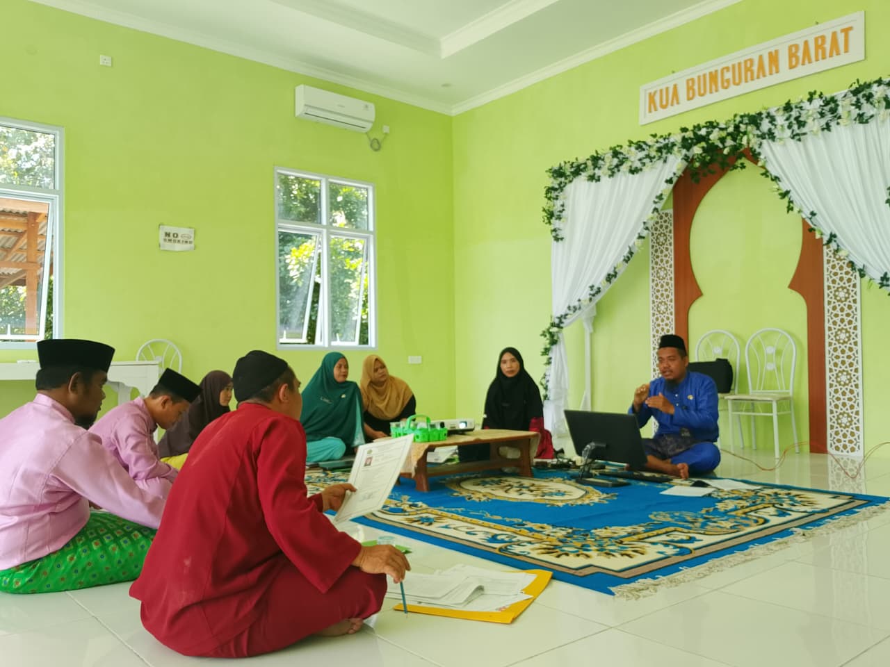 Perkuat Sinergi Internal, KUA Bunguran Barat Gelar Rapat Koordinasi SKP Triwulan I